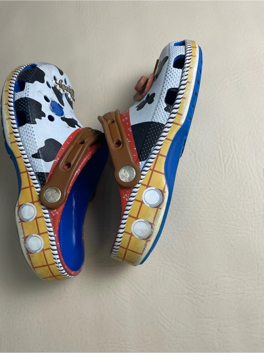 CROCS Woody Cow Print Clogs in White, Black & Blue with Brown Strap J4 used